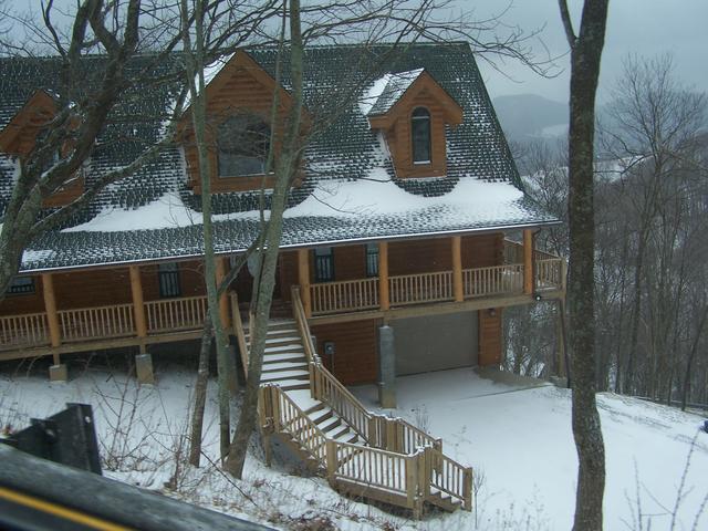 Log Cabin On Beech Mountain Road