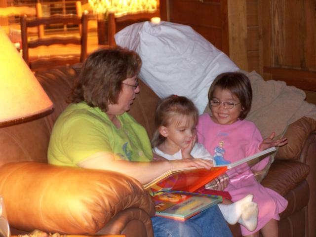 Nana, Karli and Zoee' Reading.